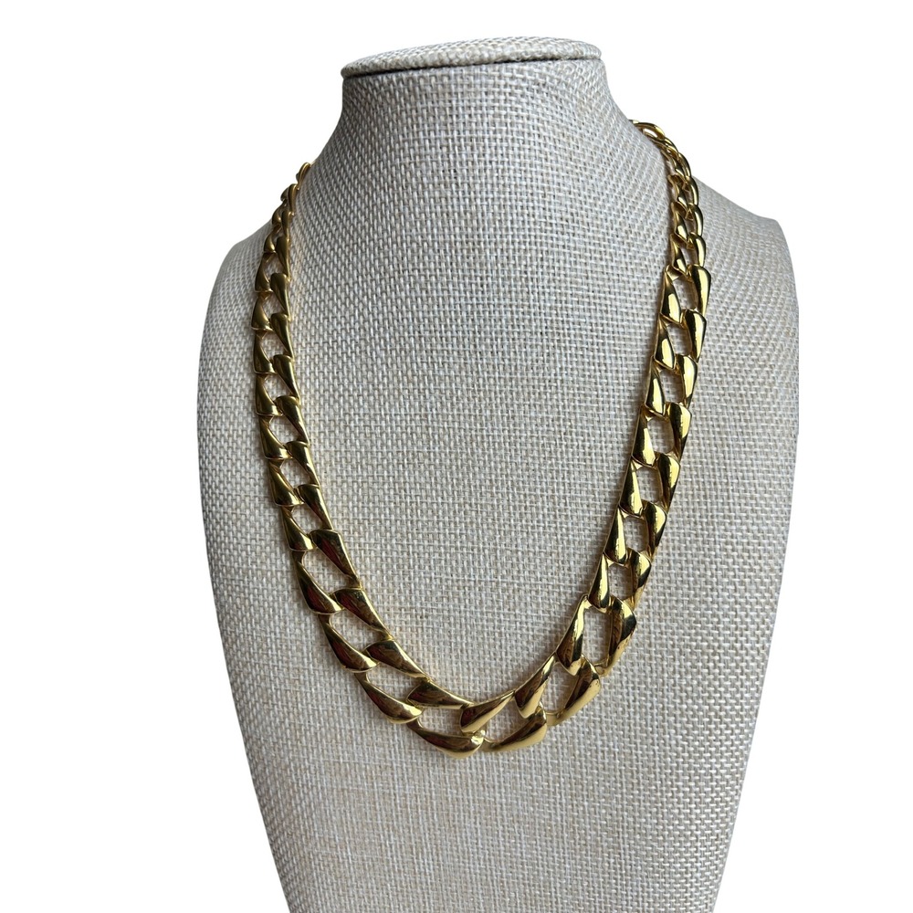 Napier Gold Tone Chunky Curb Link Statement Necklace Vintage 17.5 Inch